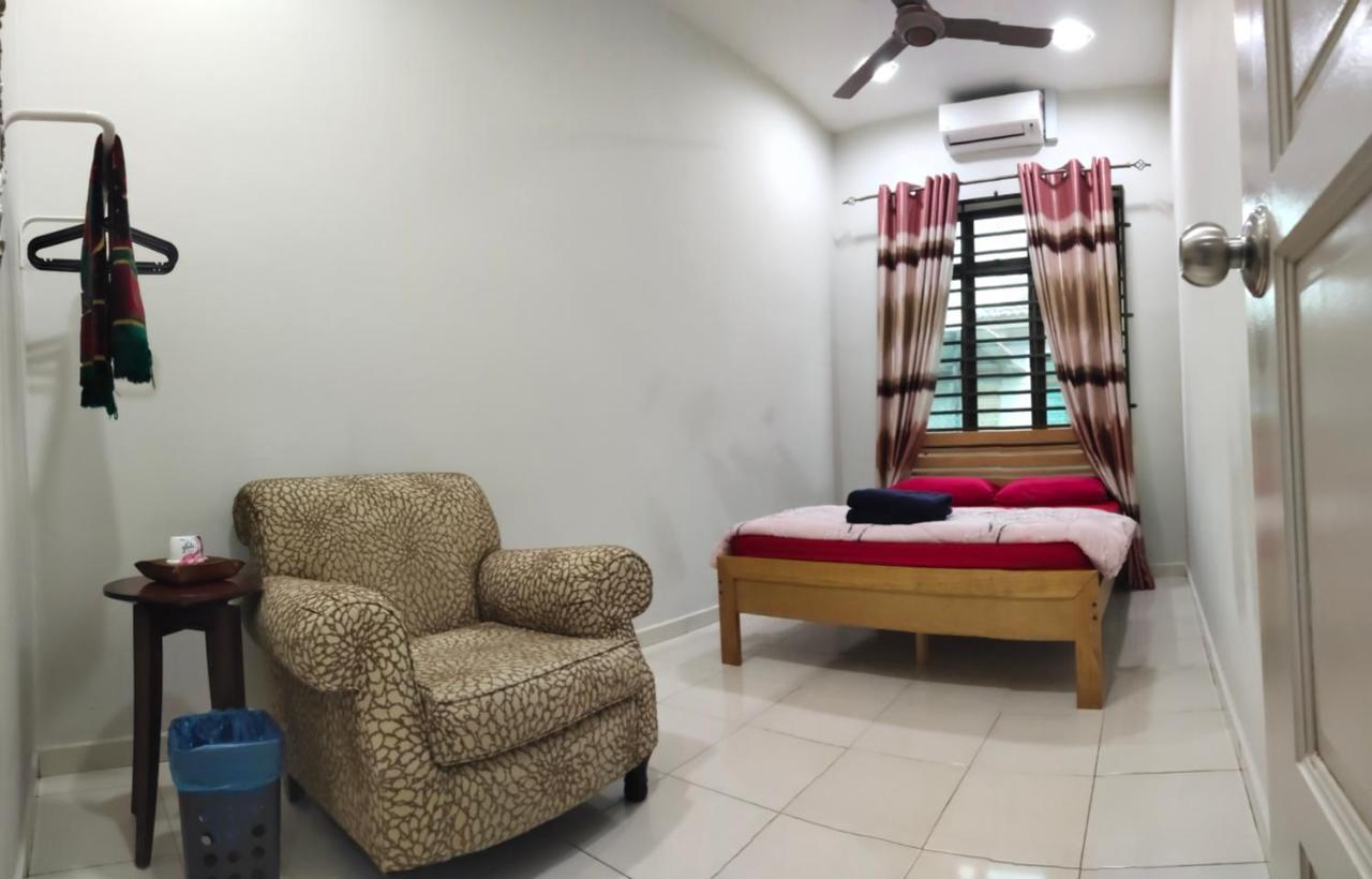 Homestay Melaka Urich Esterno foto